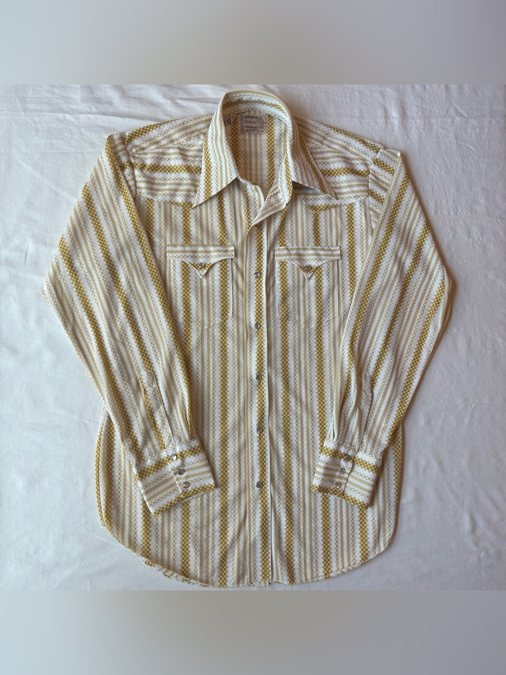 Vintage 70’s Bronco Western Pearl Snap Shirt Women’s L Gold Geometric Forms Fit
